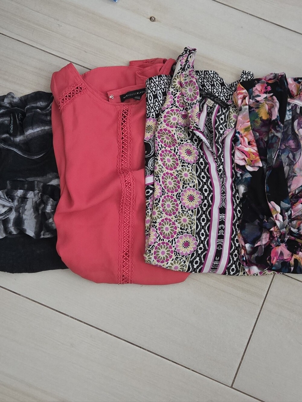 LOT Women's TOPS